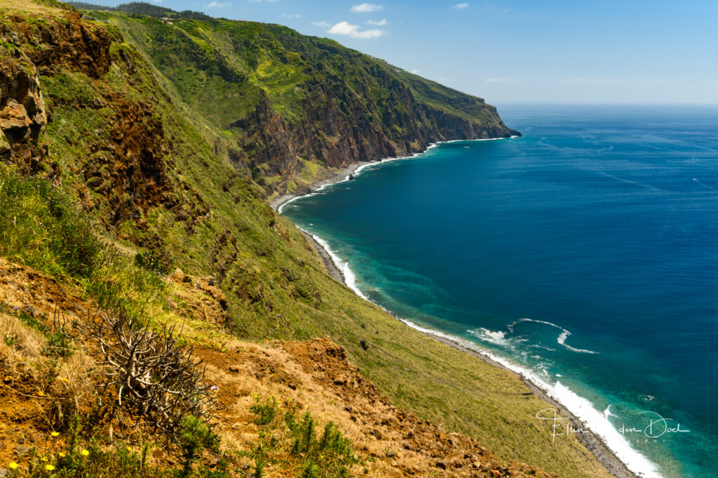 Het uitzicht over de zuidkust bij Ponta do Pargo.